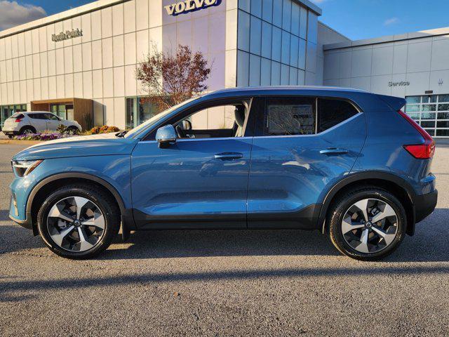 new 2025 Volvo XC40 car, priced at $48,190