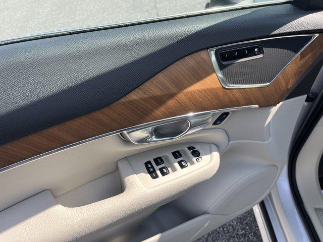 used 2022 Volvo XC90 car, priced at $43,897