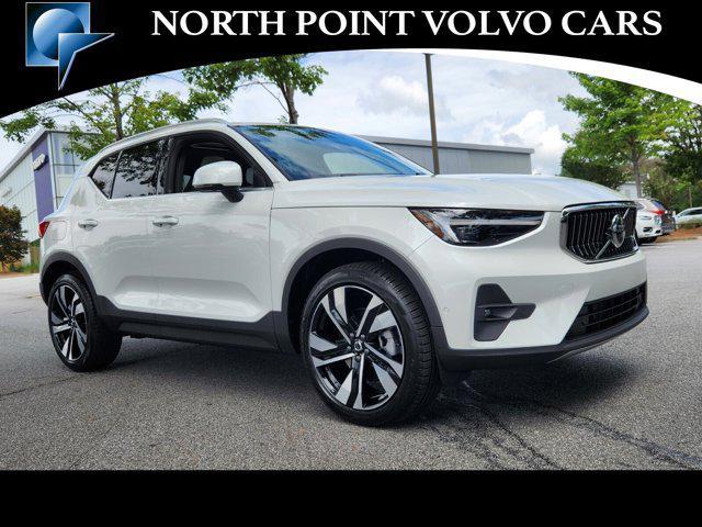 new 2025 Volvo XC40 car