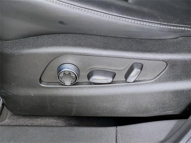 used 2024 Cadillac XT4 car, priced at $38,975
