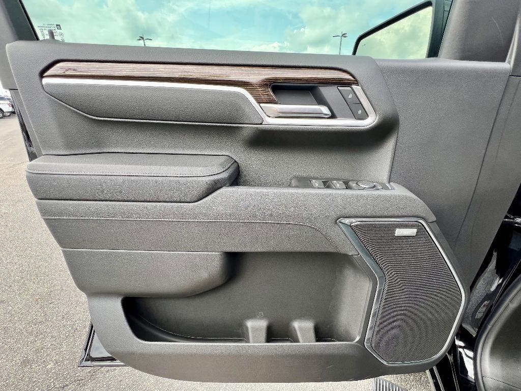 new 2025 GMC Sierra 1500 car, priced at $89,320