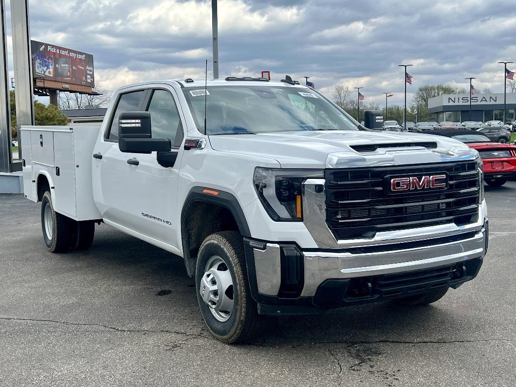 new 2025 GMC Sierra 3500 car, priced at $77,658