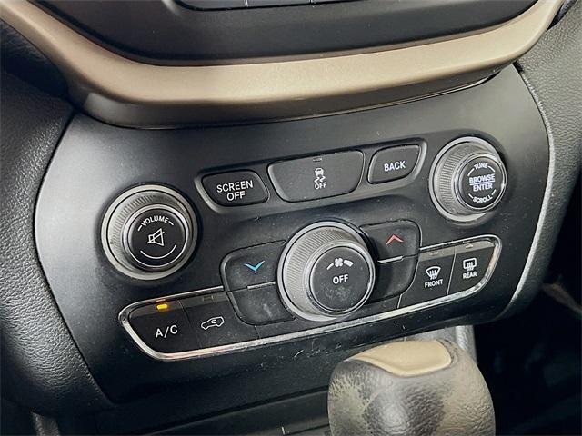 used 2014 Jeep Cherokee car, priced at $9,975