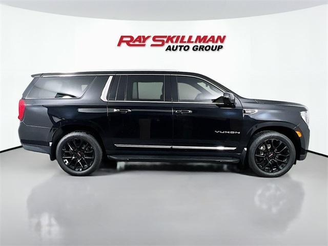 used 2022 GMC Yukon XL car, priced at $43,975