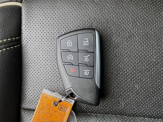used 2022 GMC Yukon XL car, priced at $43,975