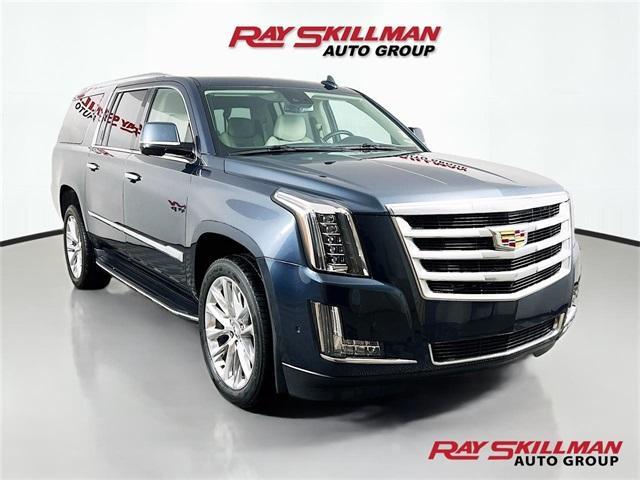 used 2020 Cadillac Escalade ESV car, priced at $35,975