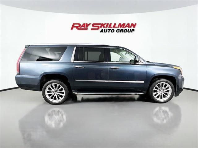 used 2020 Cadillac Escalade ESV car, priced at $38,975