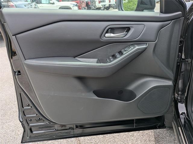 new 2025 Nissan Rogue car, priced at $33,385