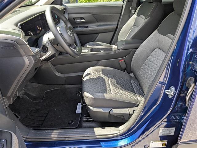 new 2025 Nissan Kicks car, priced at $28,040