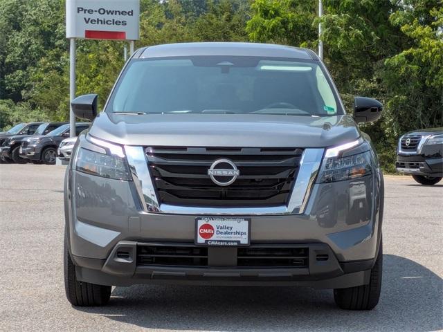 new 2025 Nissan Pathfinder car, priced at $40,450