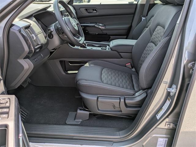 new 2025 Nissan Pathfinder car, priced at $40,450