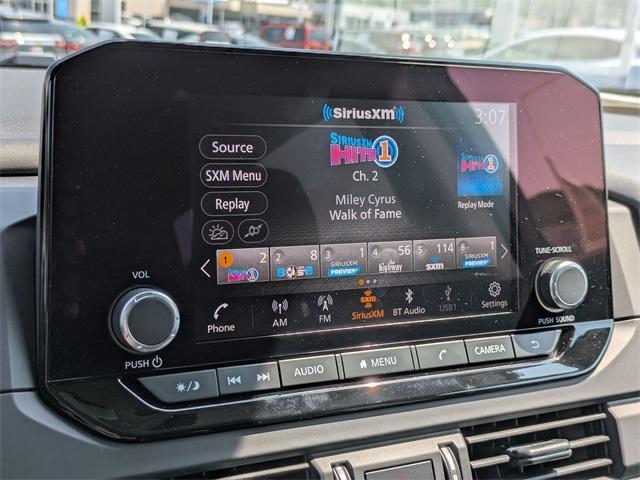 new 2025 Nissan Pathfinder car, priced at $40,450