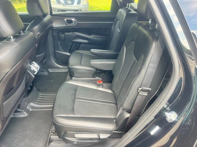 used 2021 Kia Sorento car, priced at $28,221