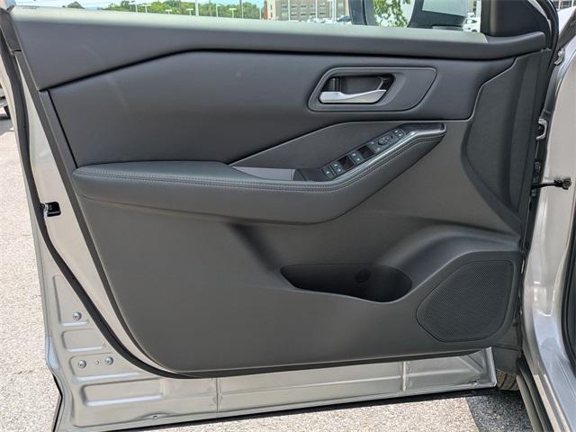 new 2025 Nissan Rogue car, priced at $32,850