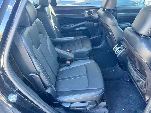 used 2021 Kia Sorento car, priced at $27,117