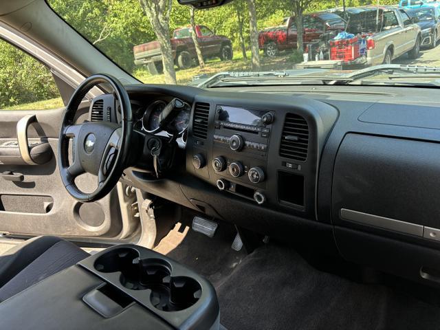 used 2009 Chevrolet Silverado 2500 car, priced at $12,999