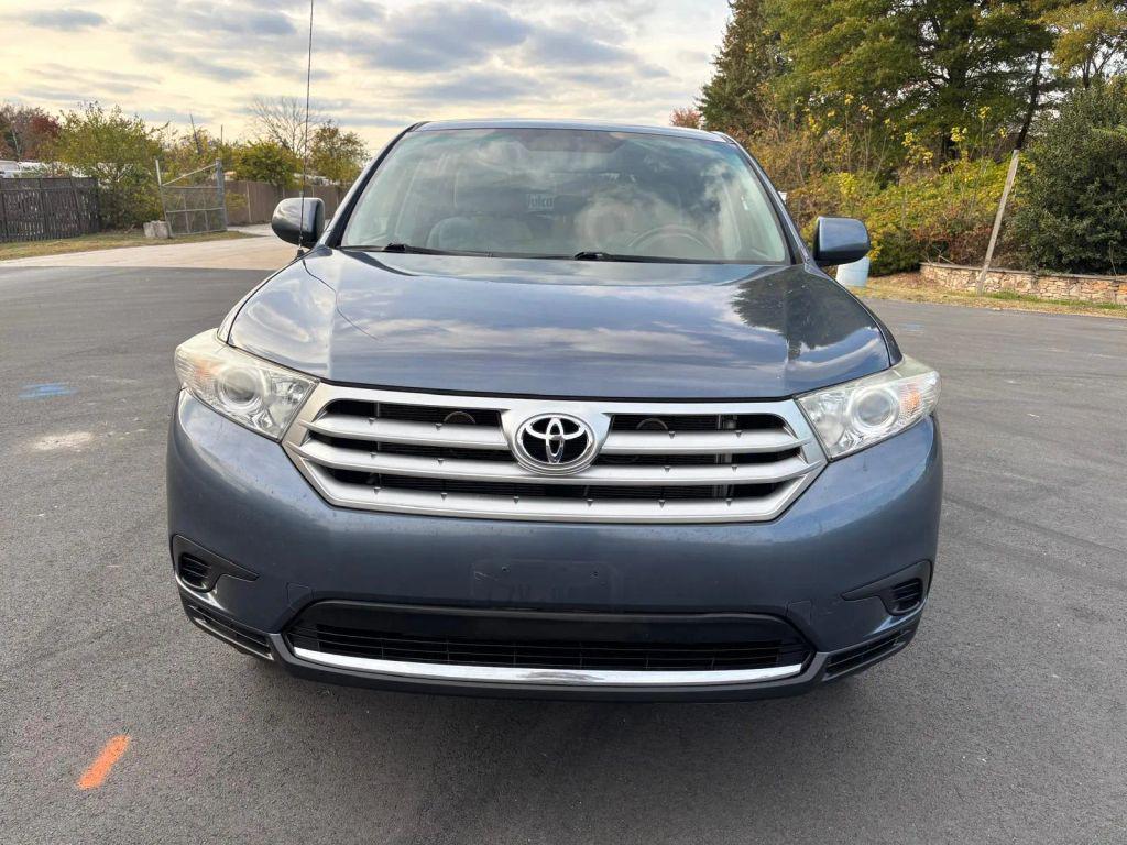 used 2012 Toyota Highlander car, priced at $11,899