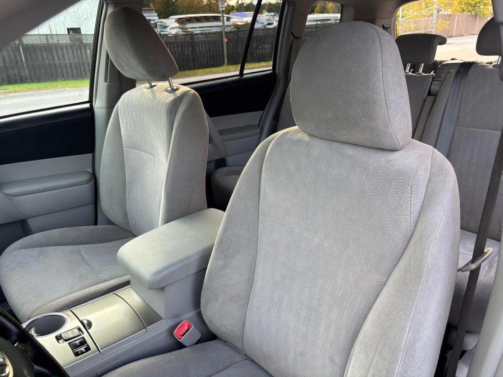 used 2012 Toyota Highlander car, priced at $11,899