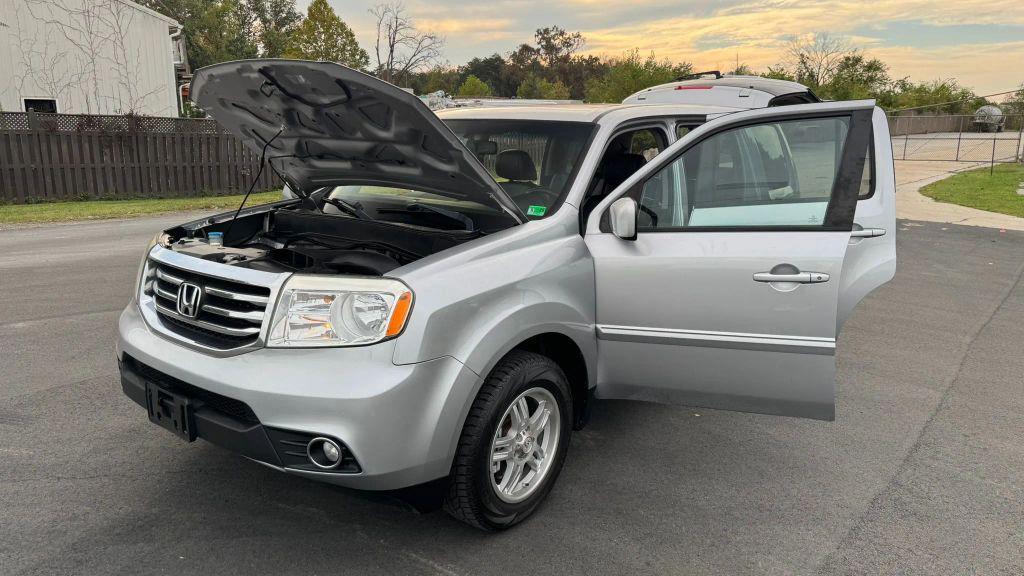 used 2013 Honda Pilot car, priced at $10,999