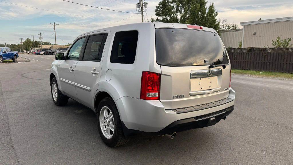 used 2013 Honda Pilot car, priced at $10,999