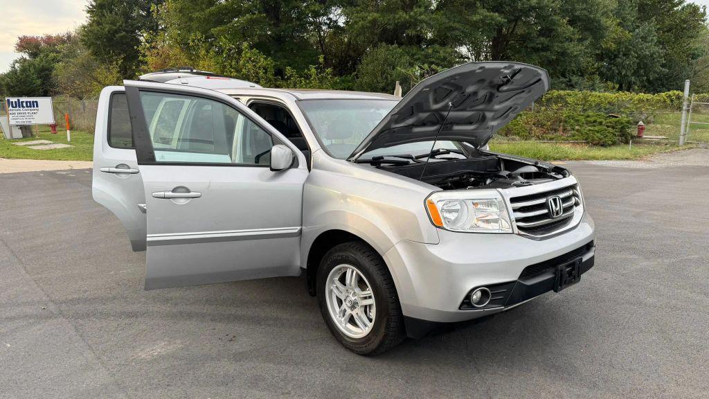 used 2013 Honda Pilot car, priced at $10,999
