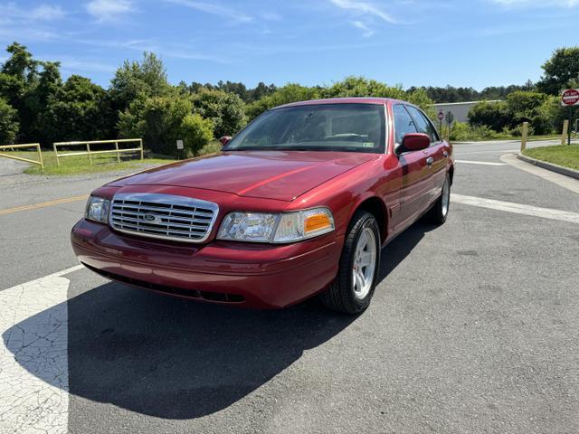 used 2001 Ford Crown Victoria car, priced at $16,000