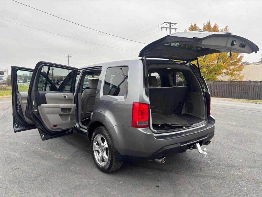 used 2013 Honda Pilot car, priced at $9,999