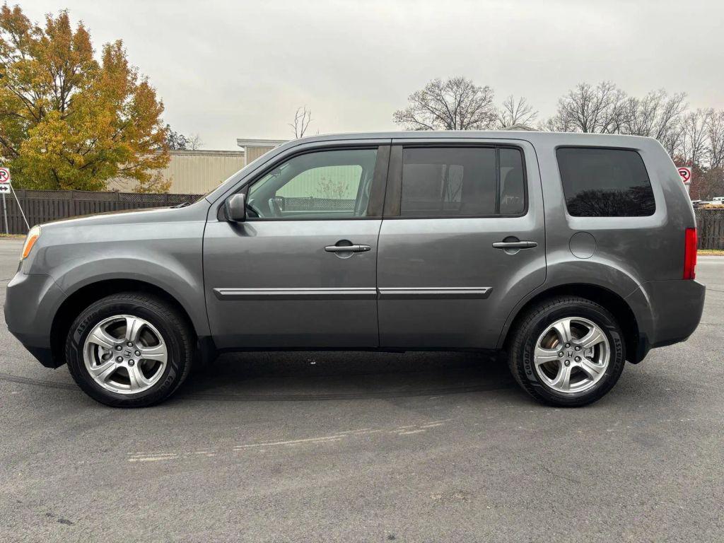 used 2013 Honda Pilot car, priced at $9,999