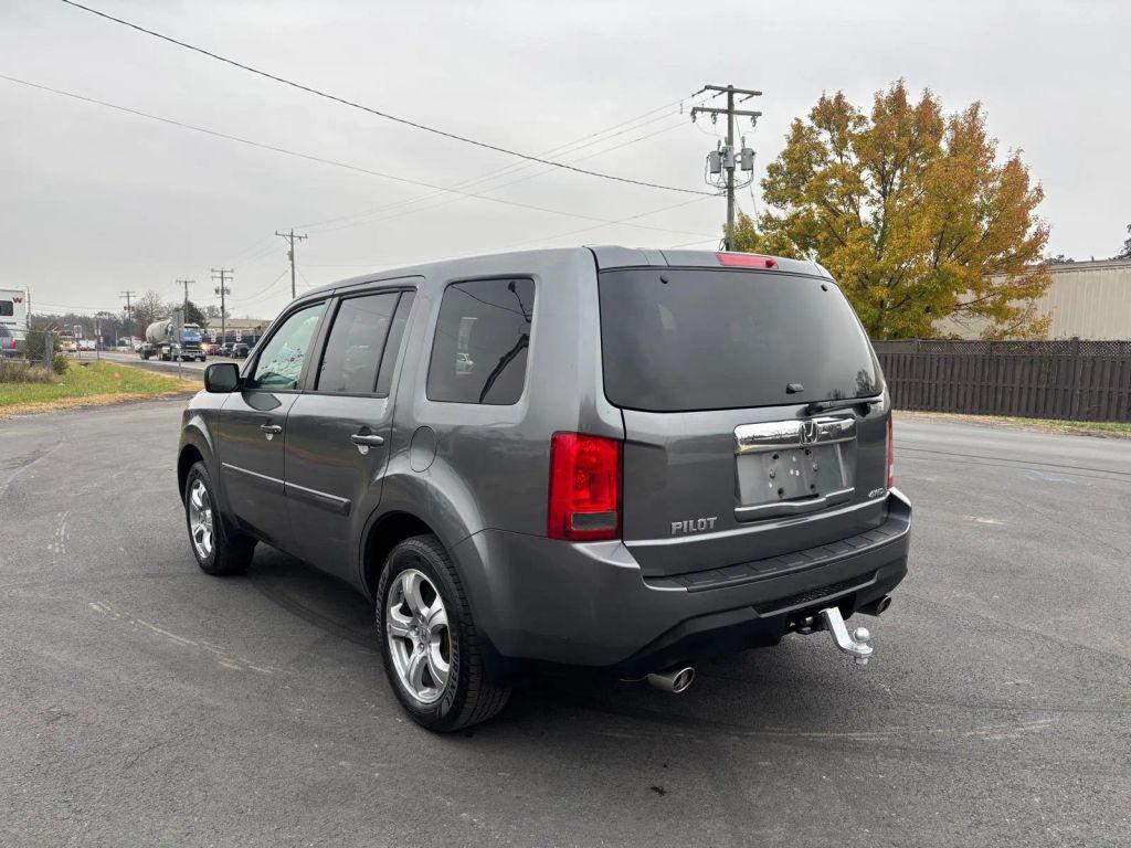 used 2013 Honda Pilot car, priced at $9,999