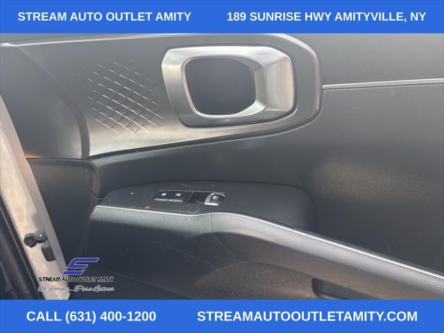 used 2022 Kia Sorento Hybrid car, priced at $23,998