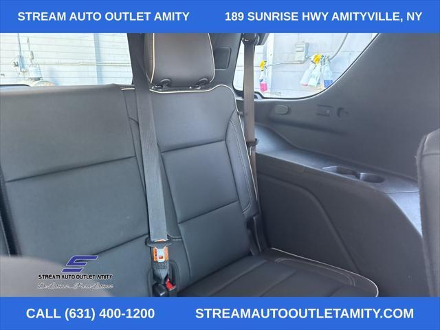 used 2022 GMC Yukon car, priced at $39,078
