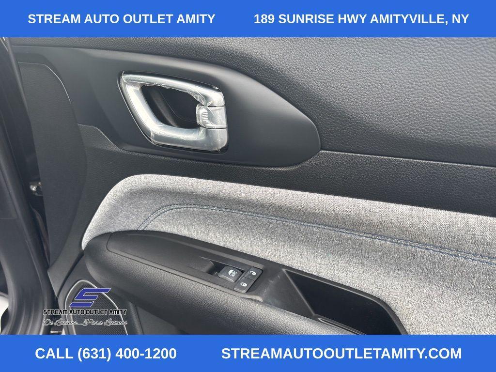 used 2022 Jeep Compass car, priced at $18,768