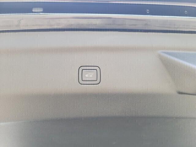 used 2024 GMC Yukon XL car, priced at $81,795