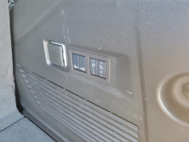 used 2025 GMC Yukon car, priced at $83,999