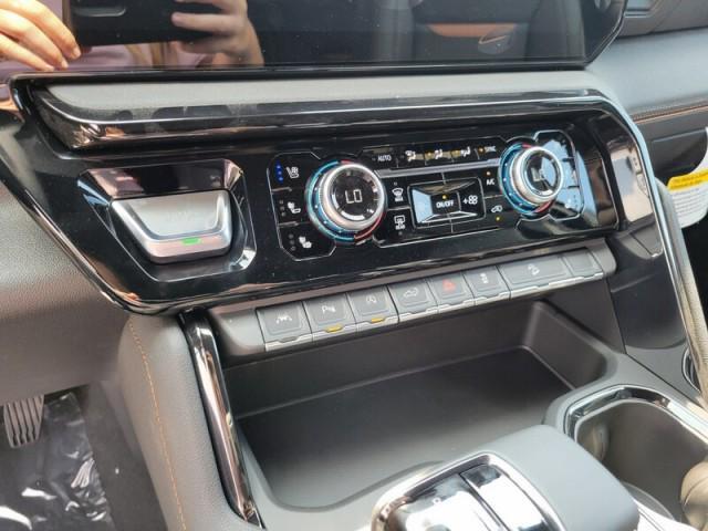 new 2025 GMC Sierra 1500 car, priced at $64,305