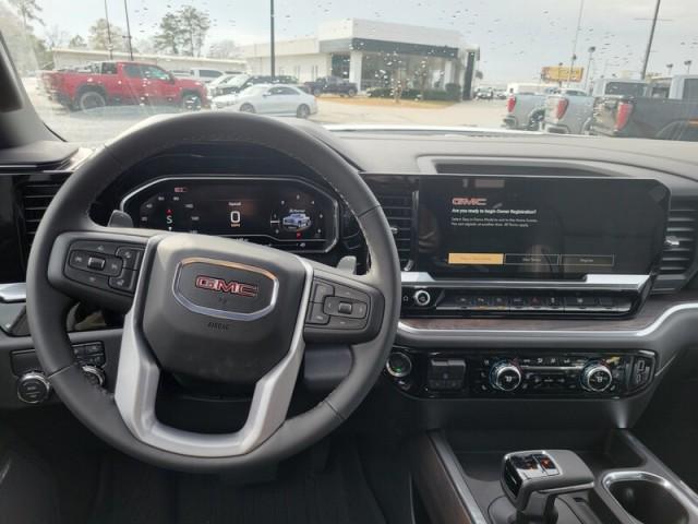 new 2025 GMC Sierra 1500 car, priced at $55,520