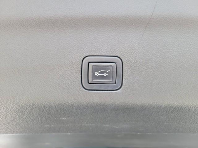 used 2022 GMC Yukon car, priced at $59,698