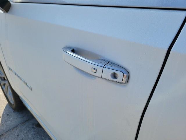 used 2022 GMC Yukon XL car, priced at $50,199