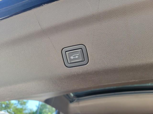 used 2021 GMC Yukon XL car, priced at $50,999