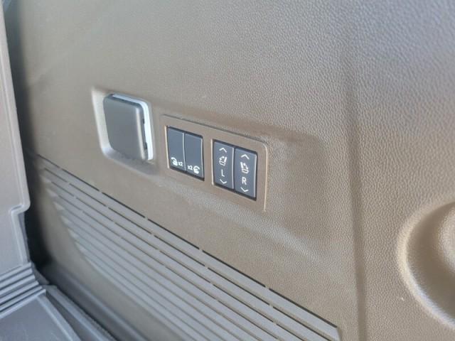 used 2024 GMC Yukon car, priced at $74,749