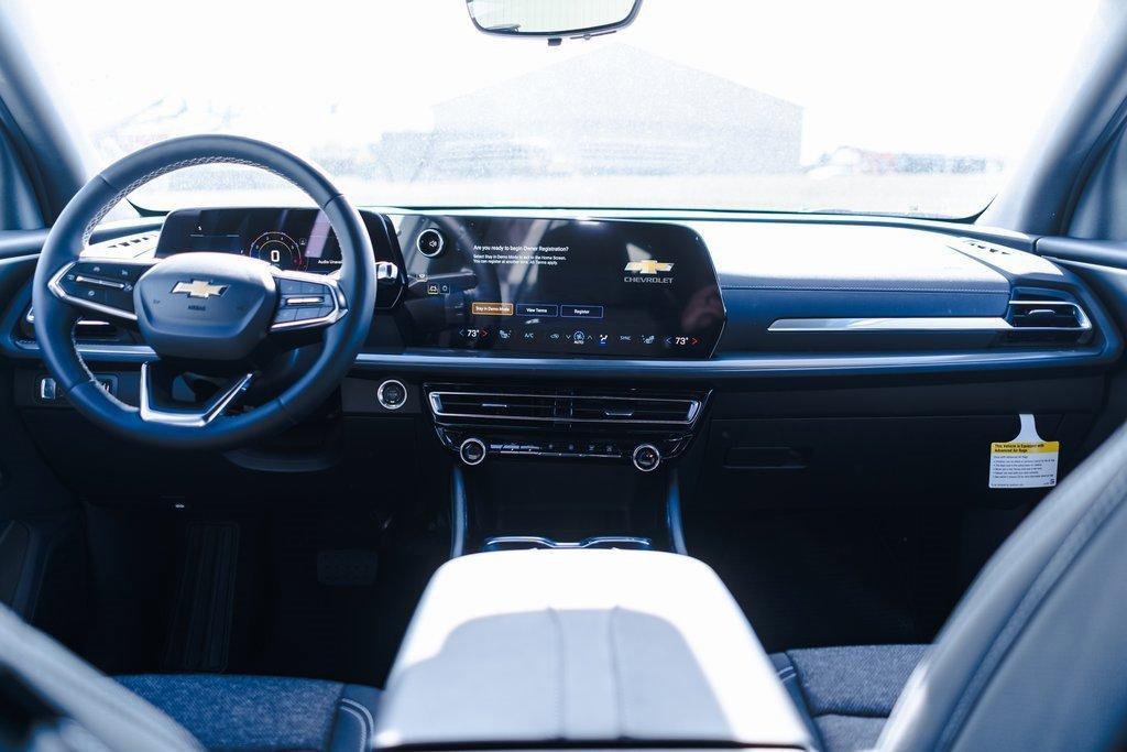 new 2026 Chevrolet Traverse car, priced at $42,250