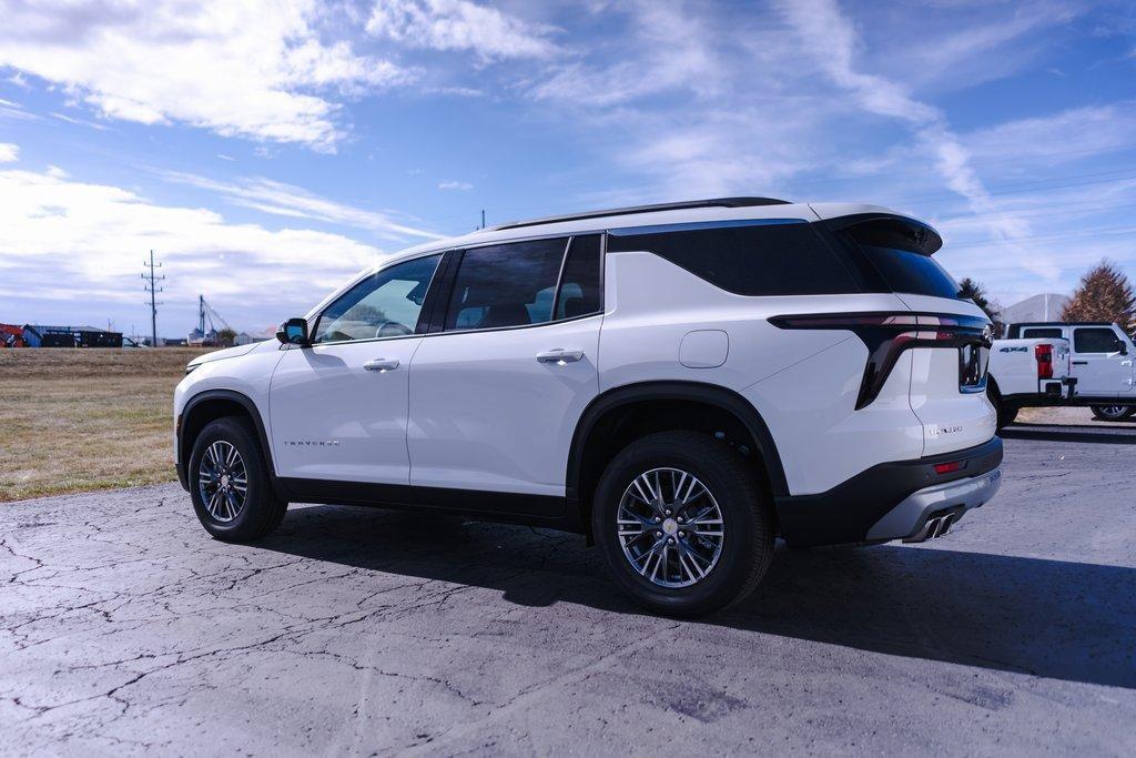 new 2026 Chevrolet Traverse car, priced at $42,250