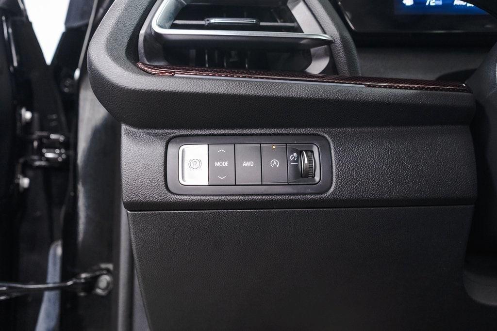 used 2024 Chevrolet Traverse car, priced at $53,995