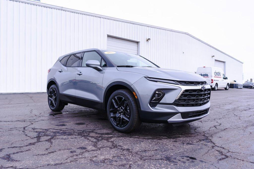 new 2025 Chevrolet Blazer car, priced at $38,900