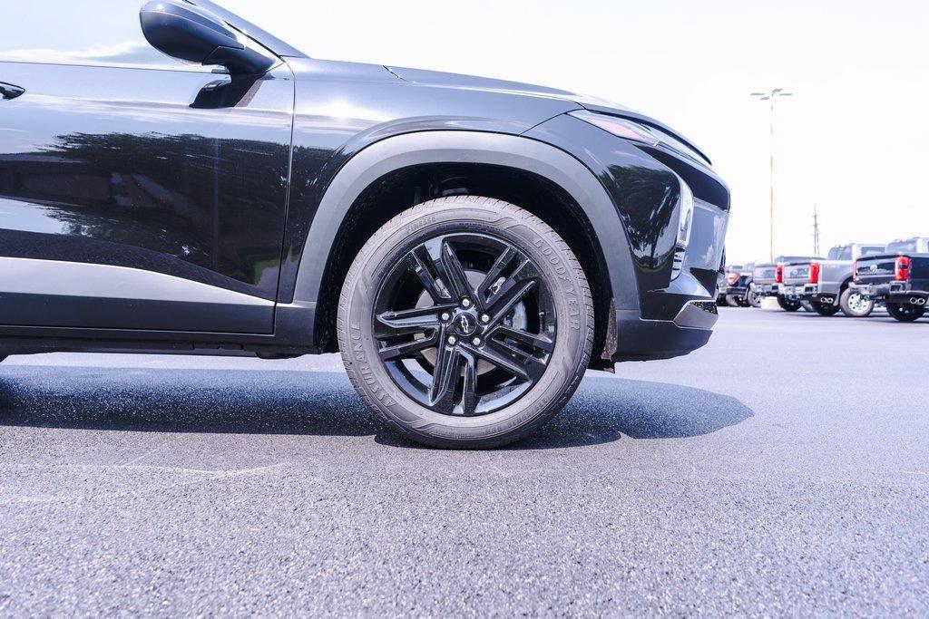 new 2025 Chevrolet Trax car, priced at $26,590