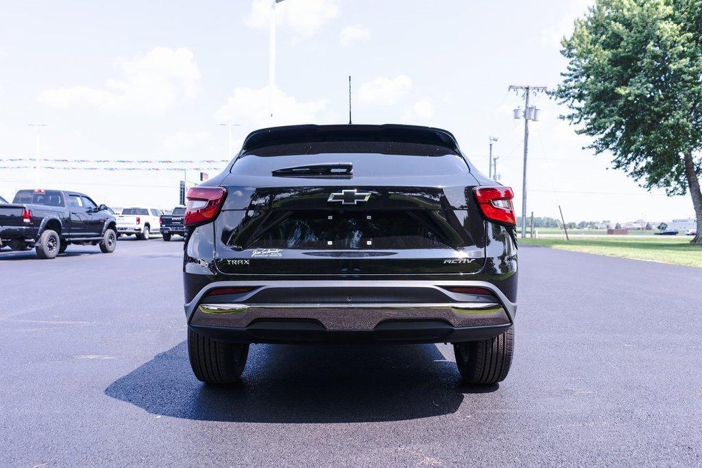 new 2025 Chevrolet Trax car, priced at $26,590
