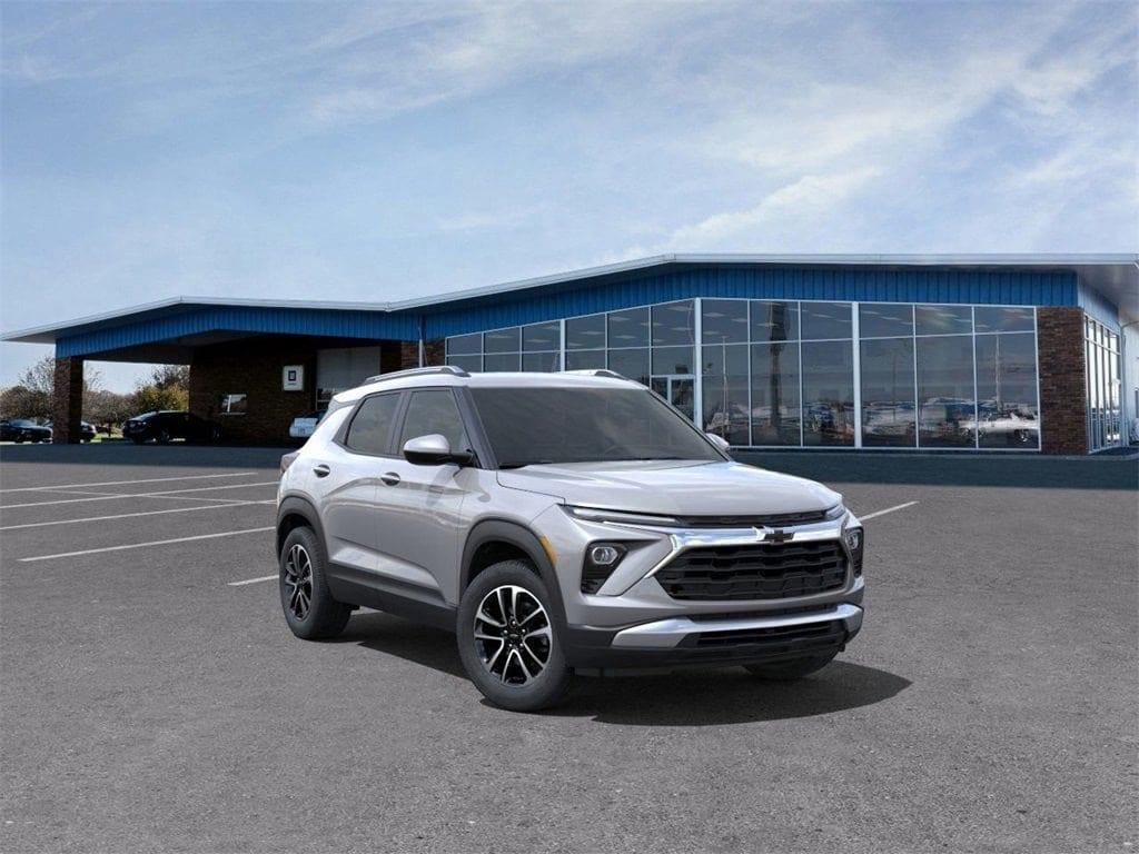 new 2025 Chevrolet TrailBlazer car, priced at $28,500