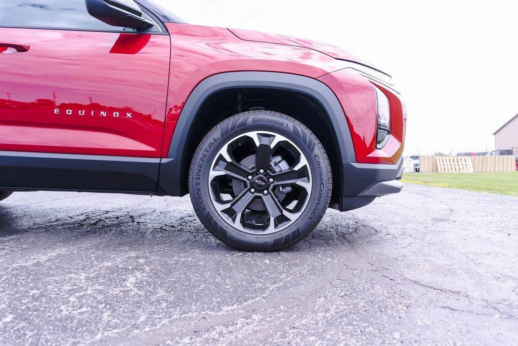new 2026 Chevrolet Equinox car, priced at $33,930