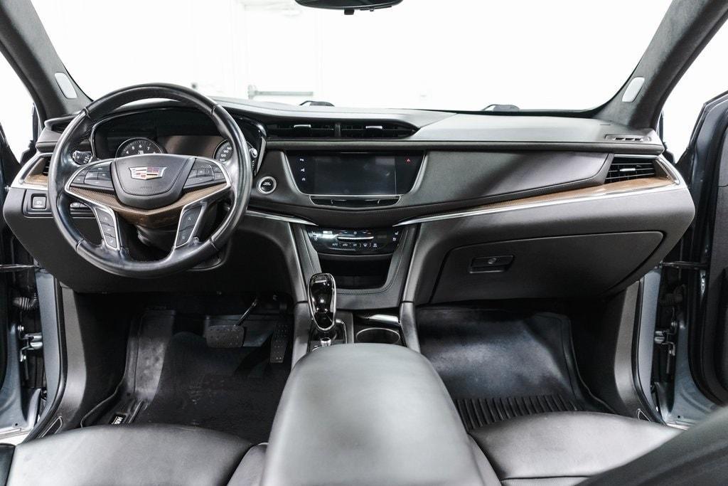 used 2020 Cadillac XT5 car, priced at $27,150