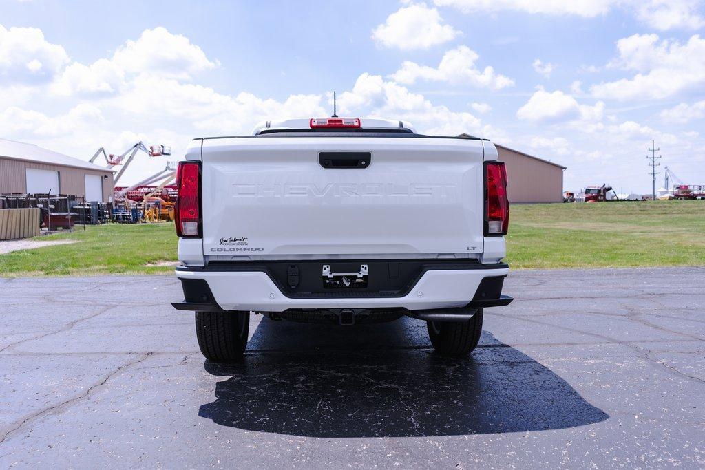 new 2024 Chevrolet Colorado car, priced at $39,000